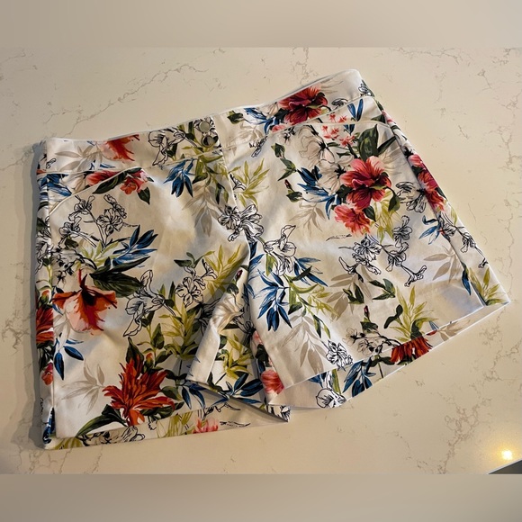 WHBM Shorts Like New - Picture 2 of 11